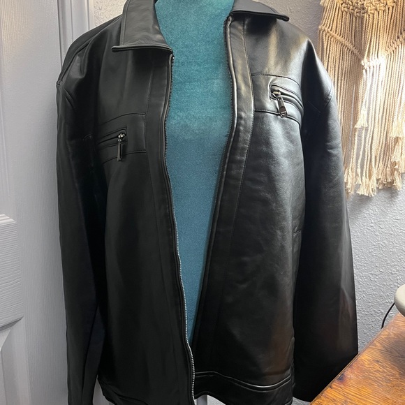 Men's Black Leather Jacket Large - Picture 2 of 14
